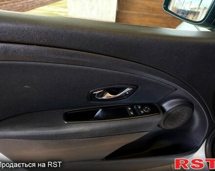 Белый Рено Меган, объемом двигателя 1.5 л и пробегом 269 тыс. км за 6700 $, фото 10 на Automoto.ua