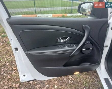 Белый Рено Меган, объемом двигателя 1.5 л и пробегом 241 тыс. км за 8599 $, фото 17 на Automoto.ua