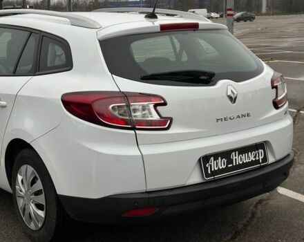 Белый Рено Меган, объемом двигателя 0 л и пробегом 260 тыс. км за 8300 $, фото 4 на Automoto.ua