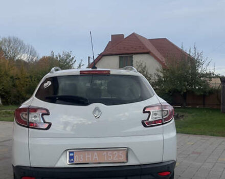 Рено Меган 2013 в Локачи на Automoto.ua Белый Рено Меган, объемом двигателя 1.5 л и пробегом 290 тыс. км за 7500 $, фото 4 на Automoto.ua