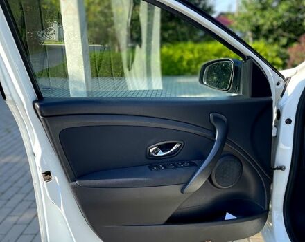 Білий Рено Меган, об'ємом двигуна 1.6 л та пробігом 368 тис. км за 6900 $, фото 4 на Automoto.ua