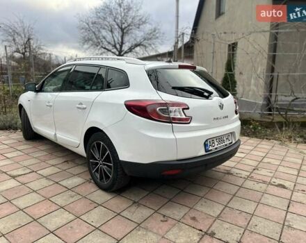 Белый Рено Меган, объемом двигателя 1.6 л и пробегом 245 тыс. км за 8800 $, фото 6 на Automoto.ua
