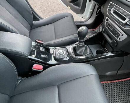 Белый Рено Меган, объемом двигателя 1.46 л и пробегом 305 тыс. км за 8500 $, фото 28 на Automoto.ua