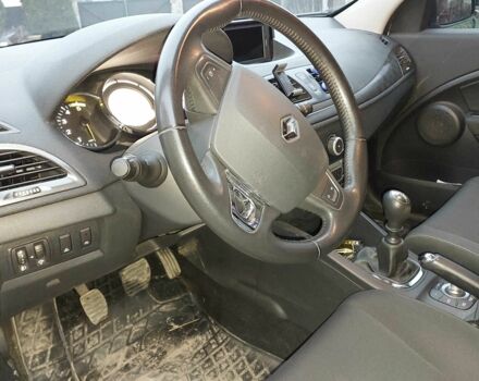 Белый Рено Меган, объемом двигателя 1.5 л и пробегом 277 тыс. км за 6700 $, фото 7 на Automoto.ua