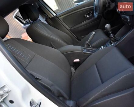 Белый Рено Меган, объемом двигателя 1.5 л и пробегом 232 тыс. км за 7800 $, фото 38 на Automoto.ua