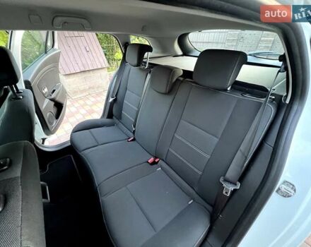 Белый Рено Меган, объемом двигателя 1.46 л и пробегом 185 тыс. км за 9099 $, фото 24 на Automoto.ua