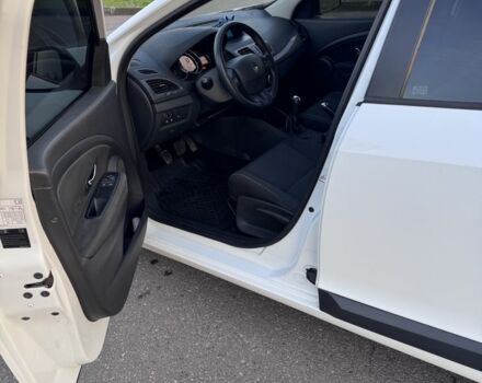 Белый Рено Меган, объемом двигателя 1.5 л и пробегом 217 тыс. км за 6800 $, фото 6 на Automoto.ua