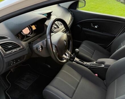 Белый Рено Меган, объемом двигателя 1.5 л и пробегом 188 тыс. км за 2300 $, фото 7 на Automoto.ua