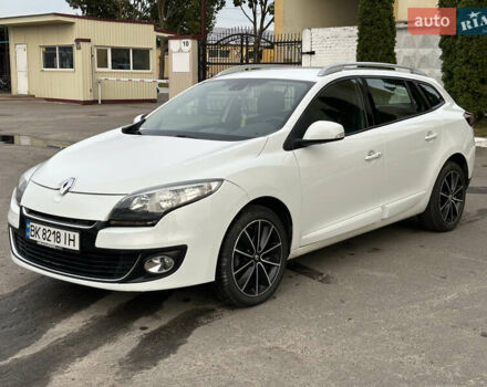 Рено Меган 2013 у Рівному на Automoto.ua Білий Рено Меган, об'ємом двигуна 1.6 л та пробігом 240 тис. км за 7950 $, фото 12 на Automoto.ua