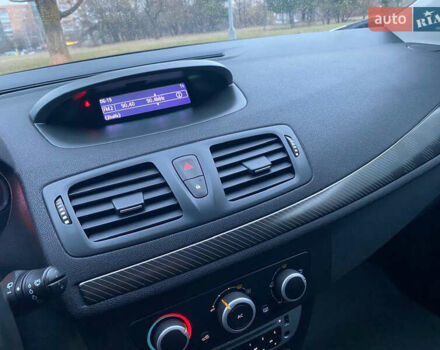 Белый Рено Меган, объемом двигателя 1.2 л и пробегом 146 тыс. км за 6600 $, фото 38 на Automoto.ua