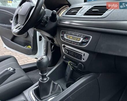 Білий Рено Меган, об'ємом двигуна 1.5 л та пробігом 248 тис. км за 7300 $, фото 27 на Automoto.ua