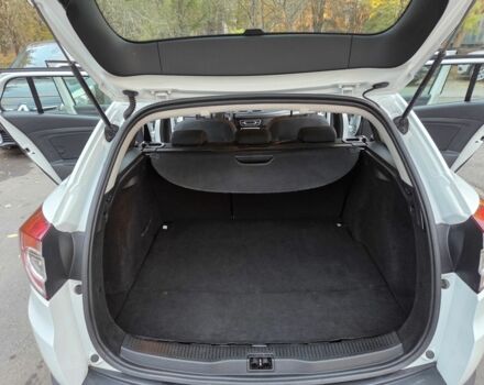 Белый Рено Меган, объемом двигателя 1.5 л и пробегом 226 тыс. км за 7300 $, фото 14 на Automoto.ua