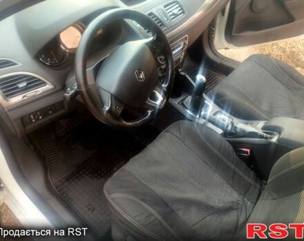 Белый Рено Меган, объемом двигателя 1.5 л и пробегом 340 тыс. км за 6300 $, фото 4 на Automoto.ua