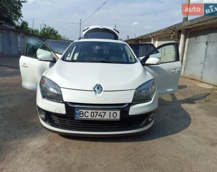 Белый Рено Меган, объемом двигателя 1.5 л и пробегом 250 тыс. км за 7100 $, фото 12 на Automoto.ua