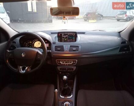 Белый Рено Меган, объемом двигателя 1.5 л и пробегом 315 тыс. км за 8990 $, фото 12 на Automoto.ua