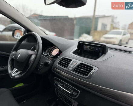 Белый Рено Меган, объемом двигателя 1.6 л и пробегом 153 тыс. км за 9300 $, фото 26 на Automoto.ua