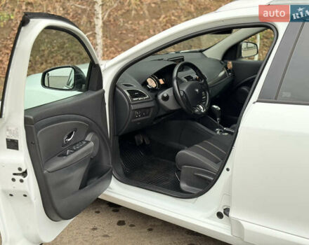 Білий Рено Меган, об'ємом двигуна 1.46 л та пробігом 245 тис. км за 8500 $, фото 6 на Automoto.ua