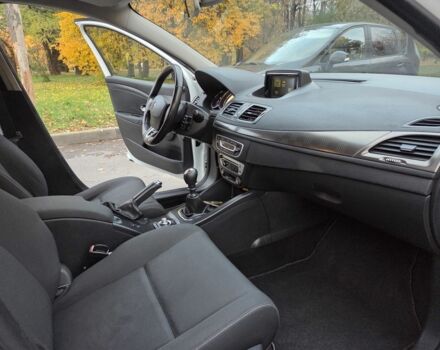 Белый Рено Меган, объемом двигателя 1.5 л и пробегом 226 тыс. км за 7300 $, фото 12 на Automoto.ua