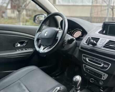 Белый Рено Меган, объемом двигателя 1.6 л и пробегом 245 тыс. км за 8800 $, фото 12 на Automoto.ua