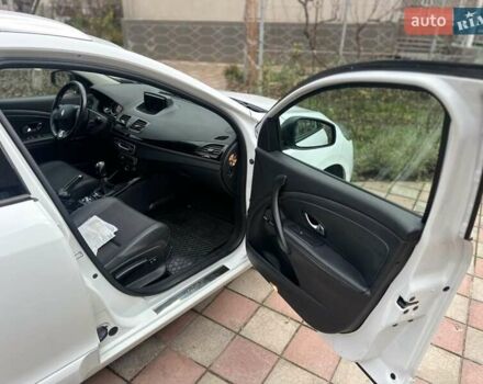 Белый Рено Меган, объемом двигателя 1.6 л и пробегом 245 тыс. км за 8800 $, фото 9 на Automoto.ua