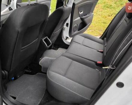 Белый Рено Меган, объемом двигателя 1.46 л и пробегом 225 тыс. км за 8500 $, фото 10 на Automoto.ua