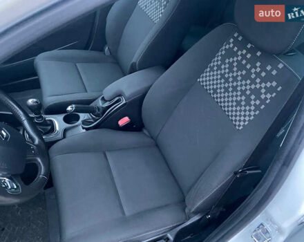 Белый Рено Меган, объемом двигателя 1.2 л и пробегом 146 тыс. км за 6600 $, фото 29 на Automoto.ua