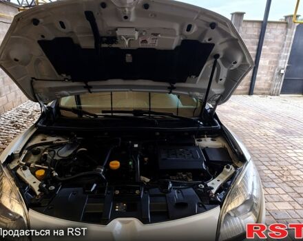 Белый Рено Меган, объемом двигателя 1.5 л и пробегом 269 тыс. км за 6700 $, фото 4 на Automoto.ua