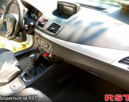 Белый Рено Меган, объемом двигателя 1.5 л и пробегом 342 тыс. км за 7500 $, фото 5 на Automoto.ua