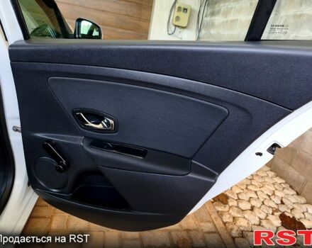 Белый Рено Меган, объемом двигателя 1.5 л и пробегом 269 тыс. км за 6700 $, фото 6 на Automoto.ua