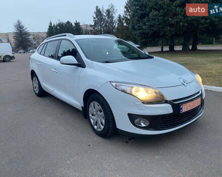 Белый Рено Меган, объемом двигателя 1.2 л и пробегом 146 тыс. км за 6600 $, фото 11 на Automoto.ua