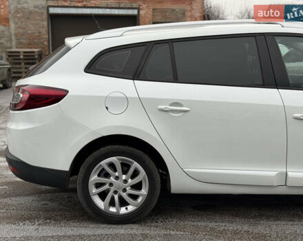 Белый Рено Меган, объемом двигателя 1.6 л и пробегом 153 тыс. км за 9300 $, фото 12 на Automoto.ua