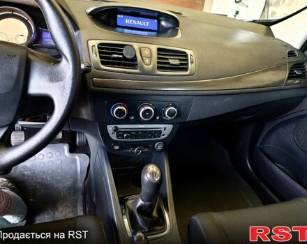 Белый Рено Меган, объемом двигателя 1.5 л и пробегом 269 тыс. км за 6700 $, фото 13 на Automoto.ua