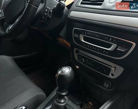 Білий Рено Меган, об'ємом двигуна 1.46 л та пробігом 243 тис. км за 8700 $, фото 10 на Automoto.ua