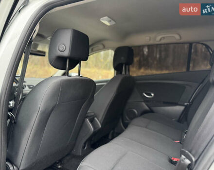 Білий Рено Меган, об'ємом двигуна 1.46 л та пробігом 245 тис. км за 8500 $, фото 21 на Automoto.ua