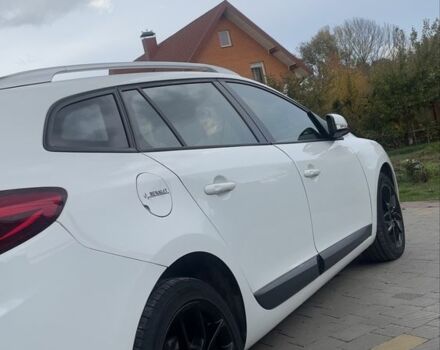 Рено Меган 2013 в Локачи на Automoto.ua Белый Рено Меган, объемом двигателя 1.5 л и пробегом 290 тыс. км за 7500 $, фото 4 на Automoto.ua