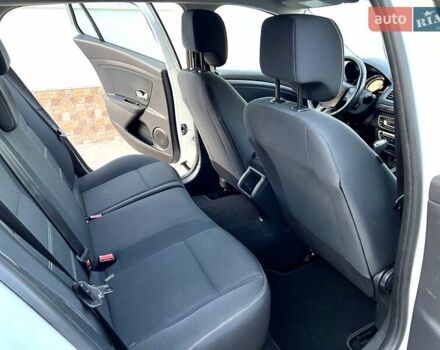 Белый Рено Меган, объемом двигателя 1.46 л и пробегом 185 тыс. км за 9099 $, фото 26 на Automoto.ua