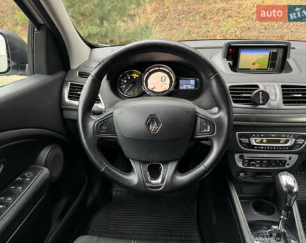 Білий Рено Меган, об'ємом двигуна 1.46 л та пробігом 245 тис. км за 8500 $, фото 11 на Automoto.ua