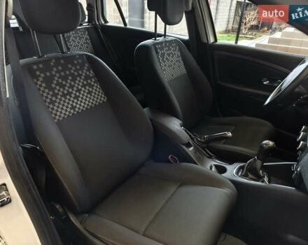 Белый Рено Меган, объемом двигателя 1.5 л и пробегом 269 тыс. км за 6700 $, фото 1 на Automoto.ua