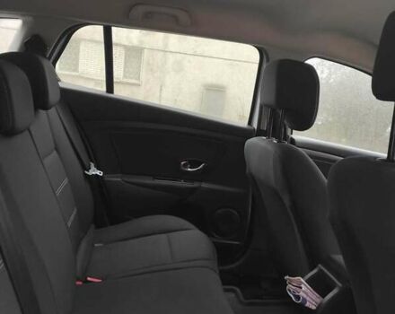 Білий Рено Меган, об'ємом двигуна 1.46 л та пробігом 205 тис. км за 7500 $, фото 10 на Automoto.ua