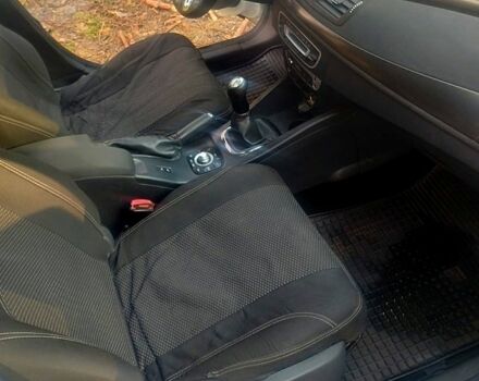 Белый Рено Меган, объемом двигателя 1.5 л и пробегом 340 тыс. км за 6300 $, фото 5 на Automoto.ua