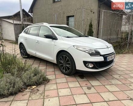 Белый Рено Меган, объемом двигателя 1.6 л и пробегом 245 тыс. км за 8800 $, фото 1 на Automoto.ua