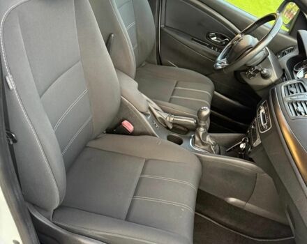 Белый Рено Меган, объемом двигателя 1.5 л и пробегом 188 тыс. км за 2300 $, фото 5 на Automoto.ua