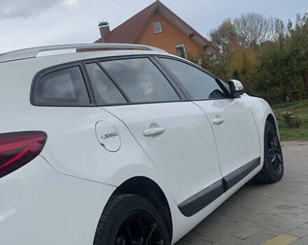 Рено Меган 2013 в Локачи на Automoto.ua Белый Рено Меган, объемом двигателя 1.5 л и пробегом 290 тыс. км за 7500 $, фото 3 на Automoto.ua