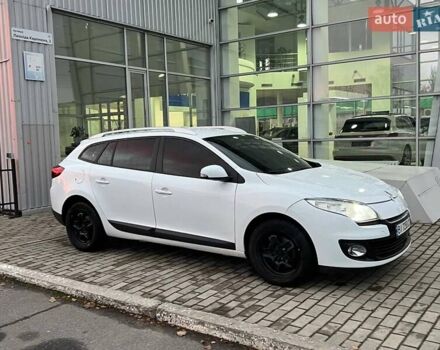 Белый Рено Меган, объемом двигателя 1.5 л и пробегом 300 тыс. км за 6600 $, фото 6 на Automoto.ua