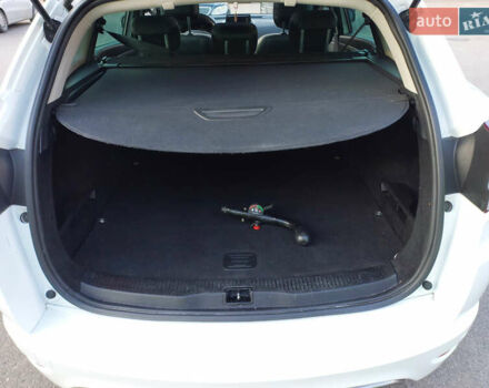 Белый Рено Меган, объемом двигателя 1.5 л и пробегом 268 тыс. км за 8700 $, фото 5 на Automoto.ua