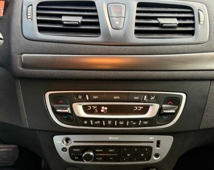 Белый Рено Меган, объемом двигателя 1.5 л и пробегом 188 тыс. км за 2300 $, фото 9 на Automoto.ua