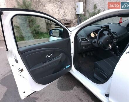 Белый Рено Меган, объемом двигателя 1.5 л и пробегом 289 тыс. км за 9200 $, фото 9 на Automoto.ua