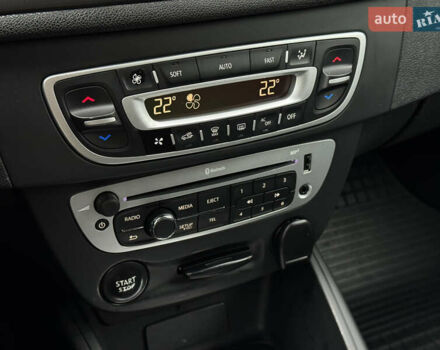 Білий Рено Меган, об'ємом двигуна 1.46 л та пробігом 245 тис. км за 8500 $, фото 15 на Automoto.ua