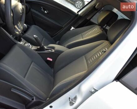 Белый Рено Меган, объемом двигателя 1.46 л и пробегом 252 тыс. км за 7800 $, фото 34 на Automoto.ua