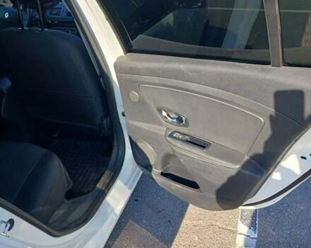 Белый Рено Меган, объемом двигателя 1.5 л и пробегом 207 тыс. км за 8500 $, фото 21 на Automoto.ua